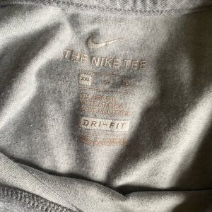 Nike t shirt